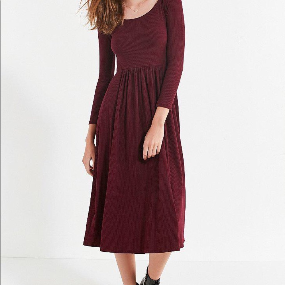 UO Lurenzia Off-The-Shoulder Knit Midi Dress